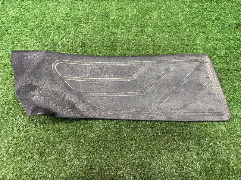 Площадка под ногу Peugeot 307