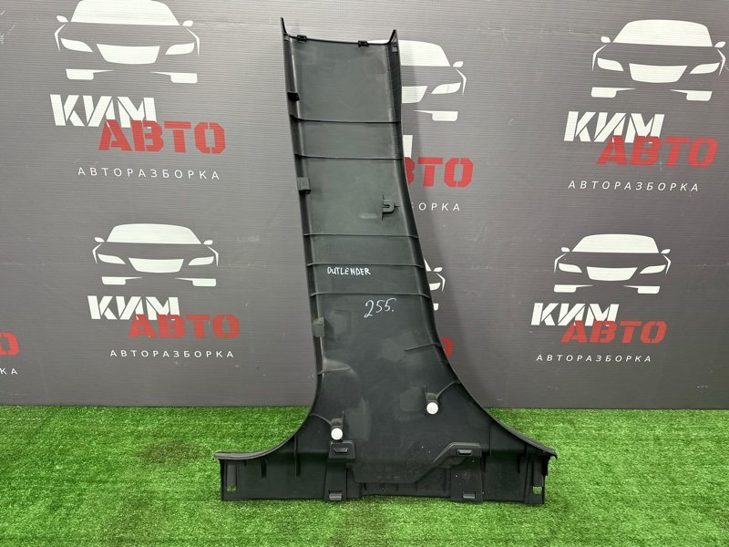 Накладка центральной стойки нижняя Mitsubishi Outlander 3