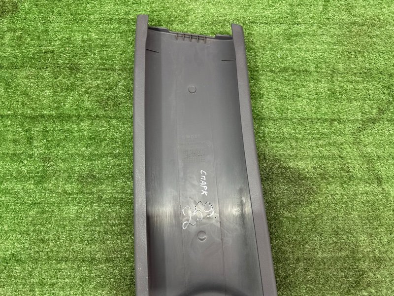 Накладка центральной стойки нижняя Chevrolet Spark