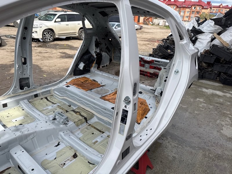 Порог со стойкой Hyundai i30 2013