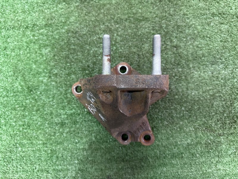 Кронштейн опоры двигателя Hyundai i30 2013