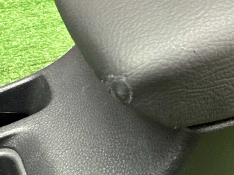 Подлокотник Mitsubishi Lancer 9