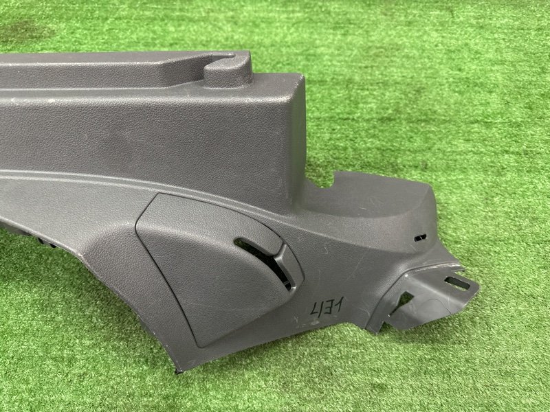 Опора полки багажника Ford Focus 2
