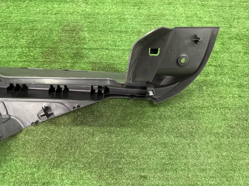Опора полки багажника Ford Focus 2