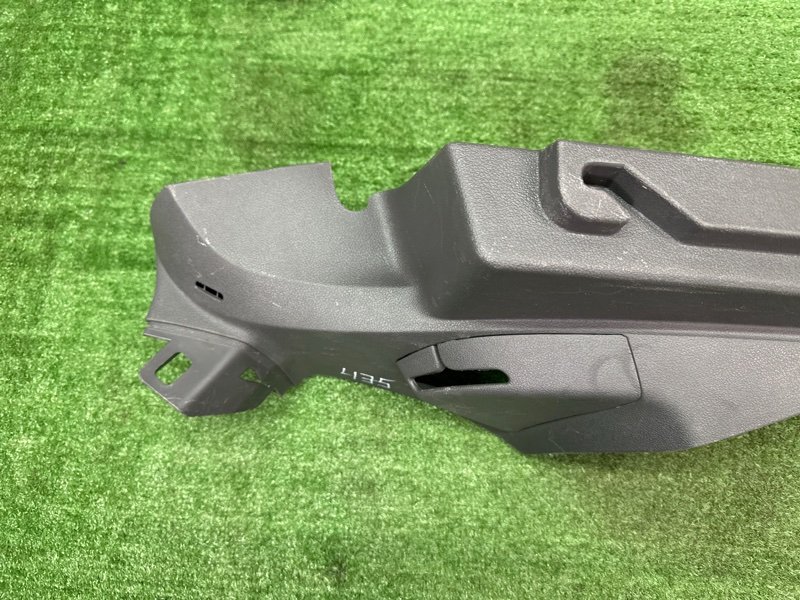 Опора полки багажника Ford Focus 2