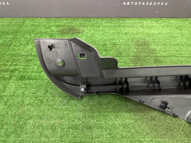 Опора полки багажника Ford Focus 2