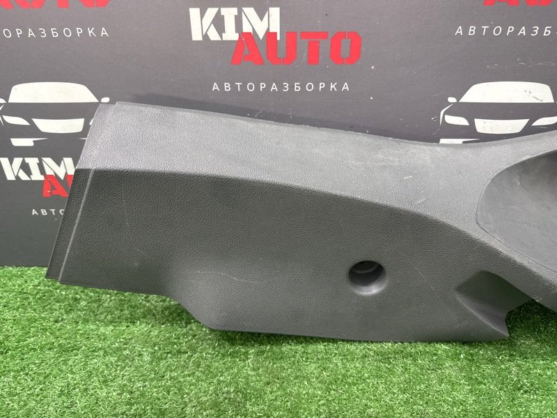 Накладка стойки кузова Ford Focus 2