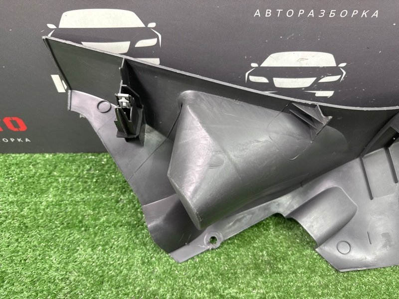 Накладка стойки кузова Ford Focus 2