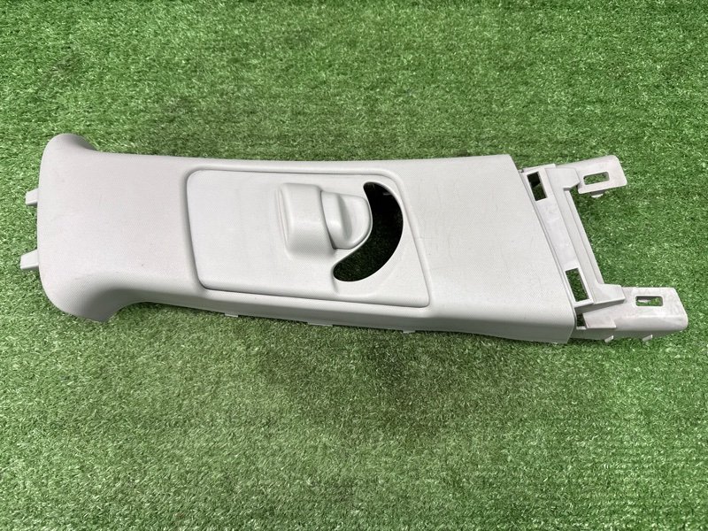 Накладка центральной стойки верхняя Honda Civic 4D