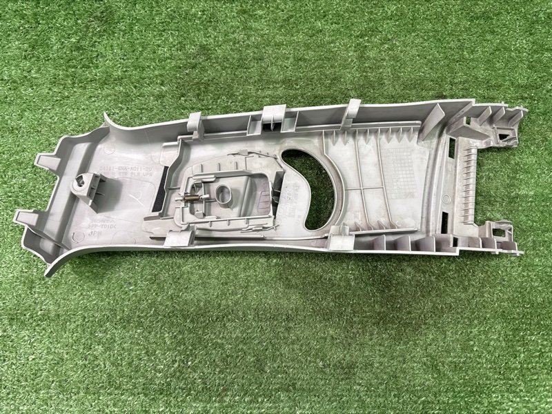 Накладка центральной стойки верхняя Honda Civic 4D