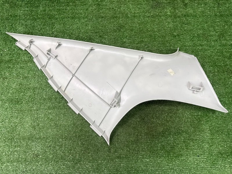 Накладка стойки кузова Skoda Octavia A4