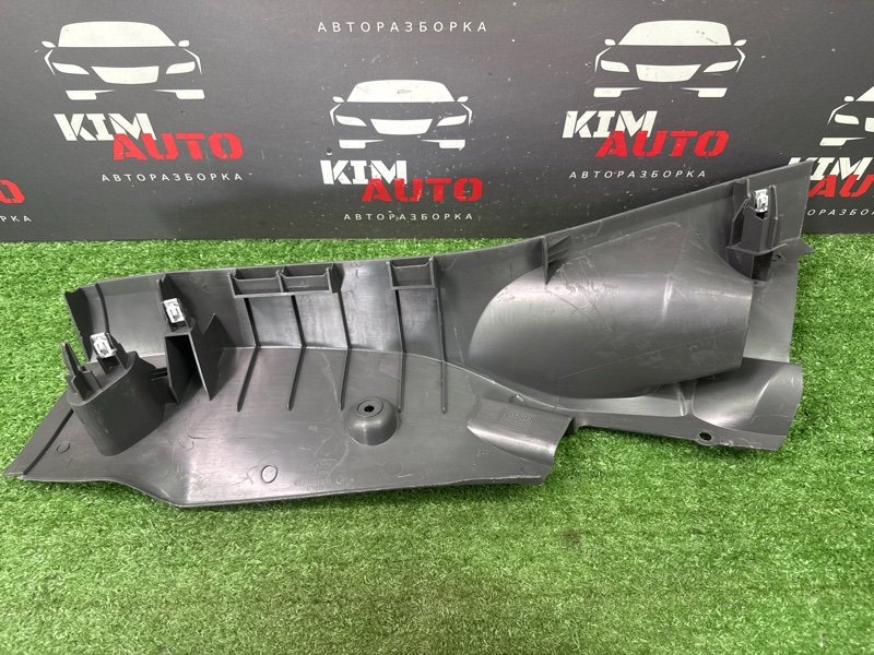 Накладка стойки кузова Ford Focus 2