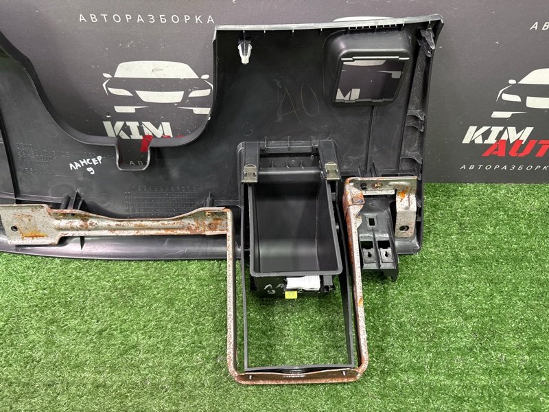 Накладка торпедо Mitsubishi Lancer 9
