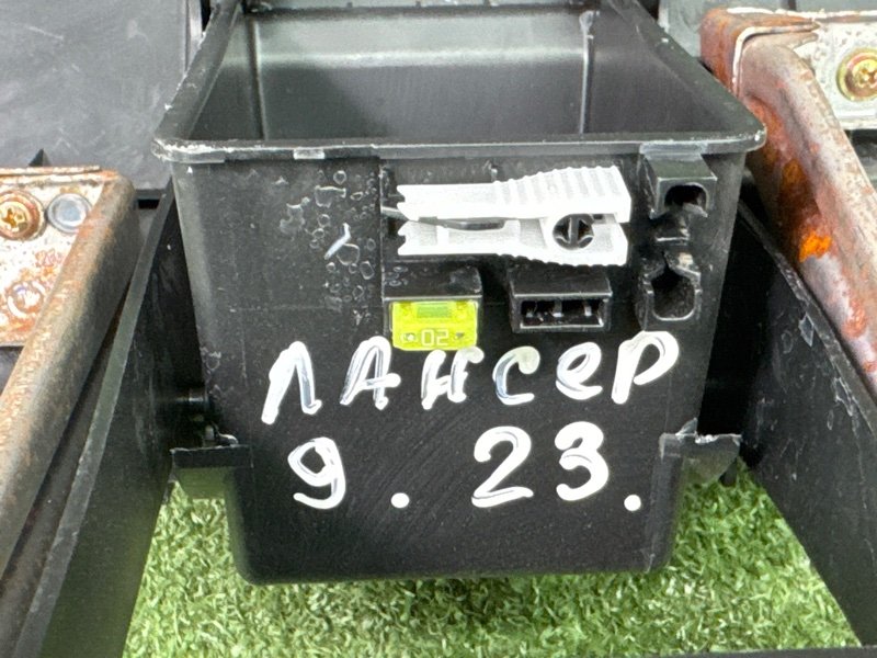 Накладка торпедо Mitsubishi Lancer 9
