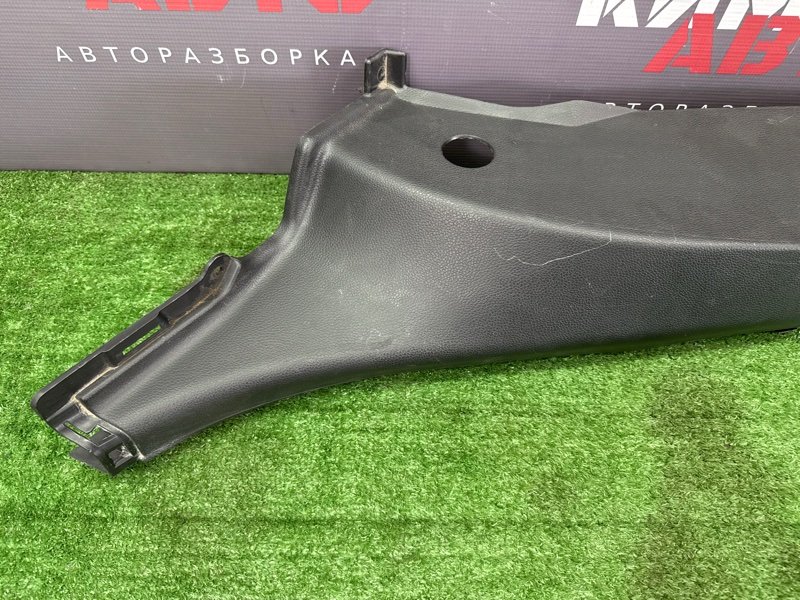 Накладка стойки нижняя Hyundai i30