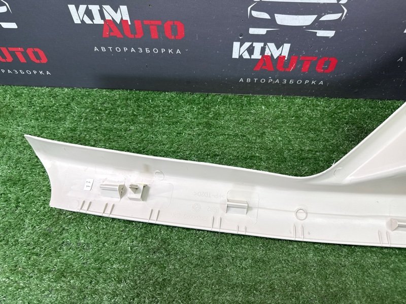 Накладка стойки лобового стекла Fiat Punto