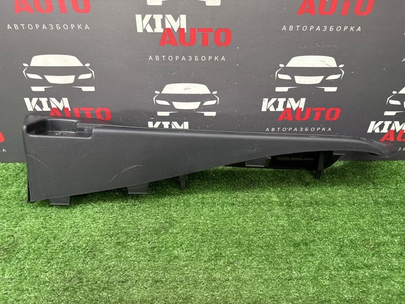 Направляющая шторки багажника Hyundai i30