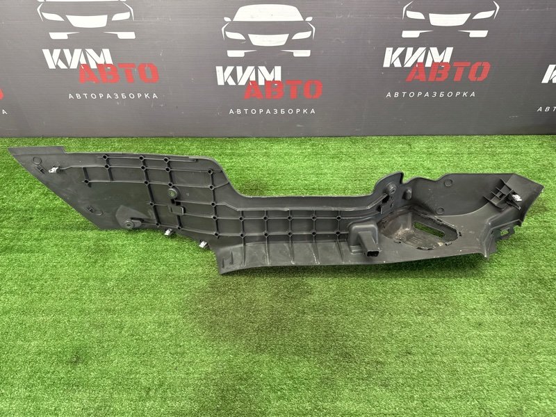 Опора полки багажника Ford Focus 2