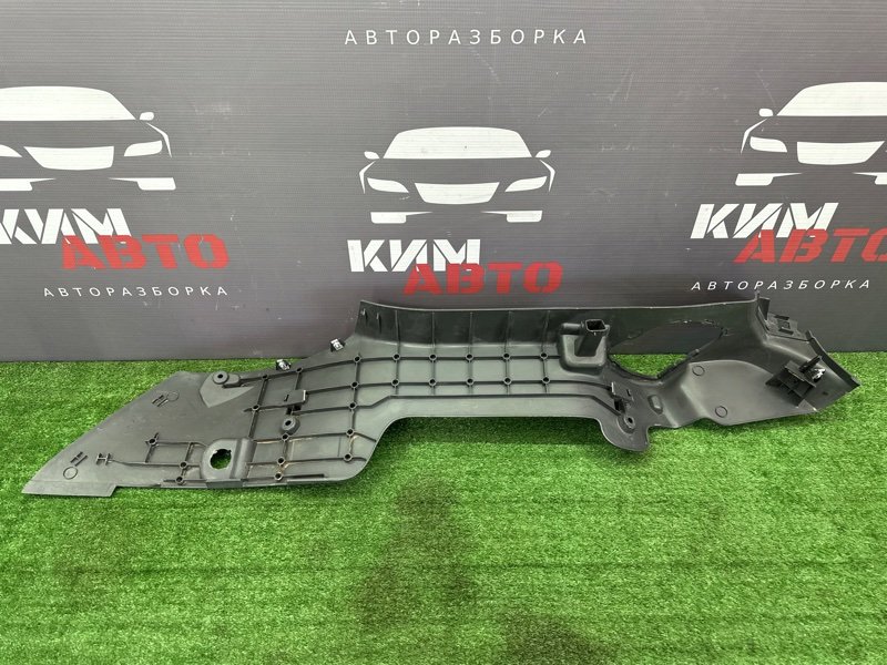 Накладка стойки кузова Ford Focus 2