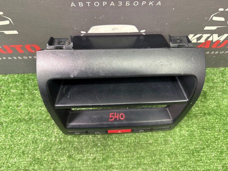 Рамка магнитолы Fiat Albea