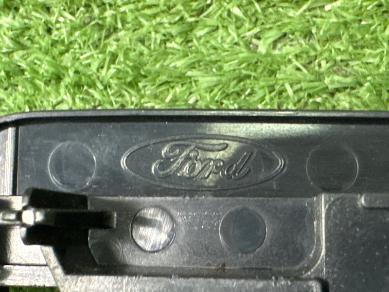 Рамка магнитолы Ford Focus 2