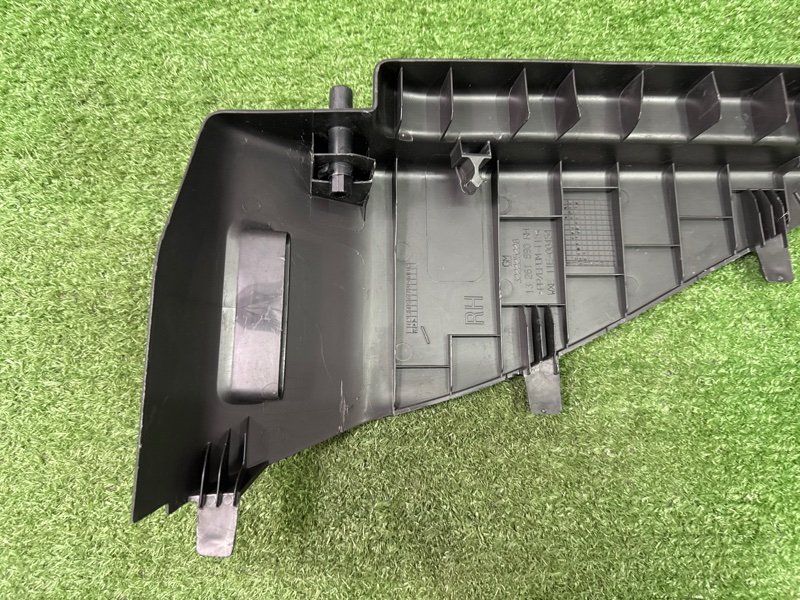 Опора полки багажника Opel Astra J