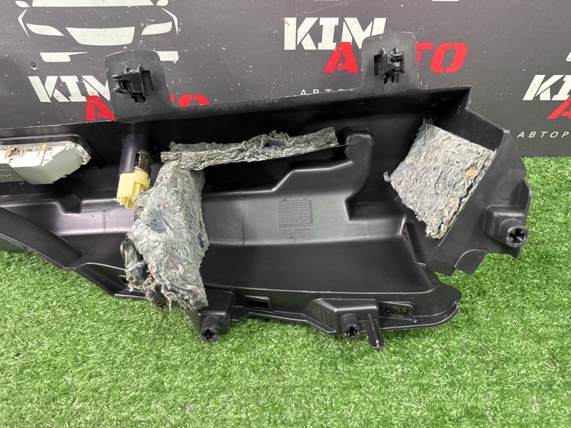 Опора полки багажника Peugeot 308