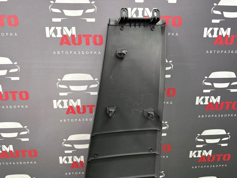Накладка центральной стойки нижняя Ford Focus 2