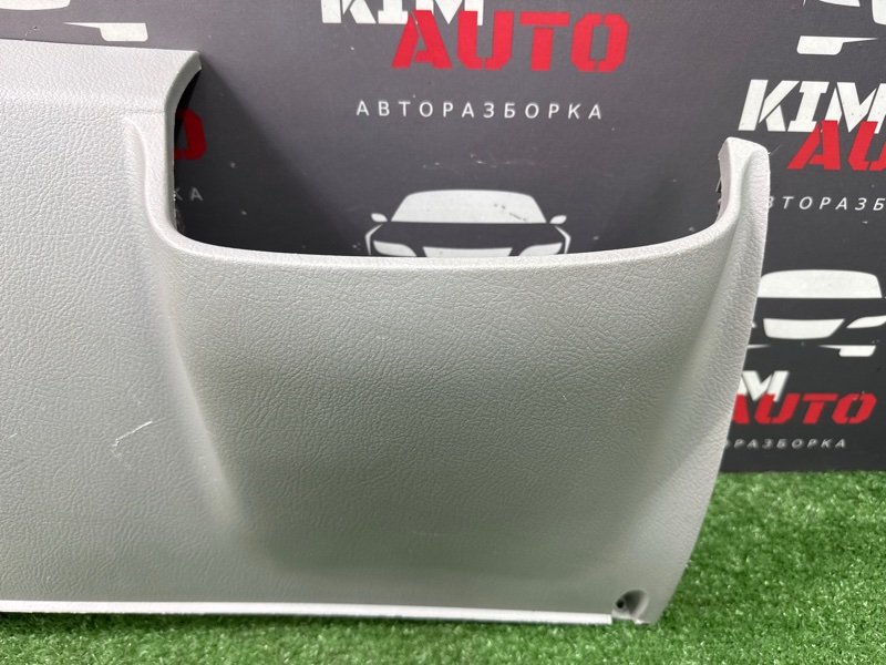 Накладка торпедо нижняя левая Kia Cerato 1