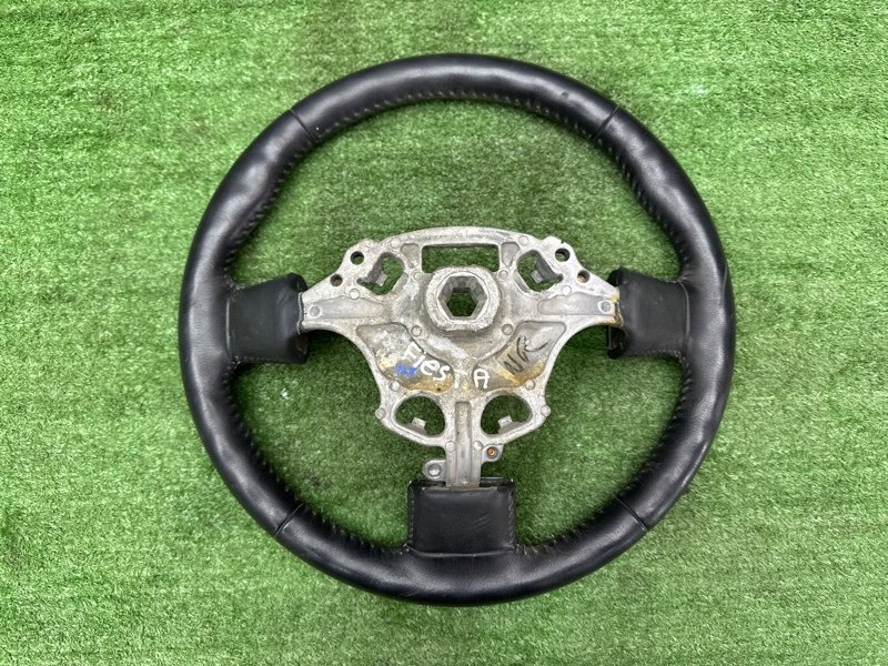 Рулевое колесо Ford Fiesta