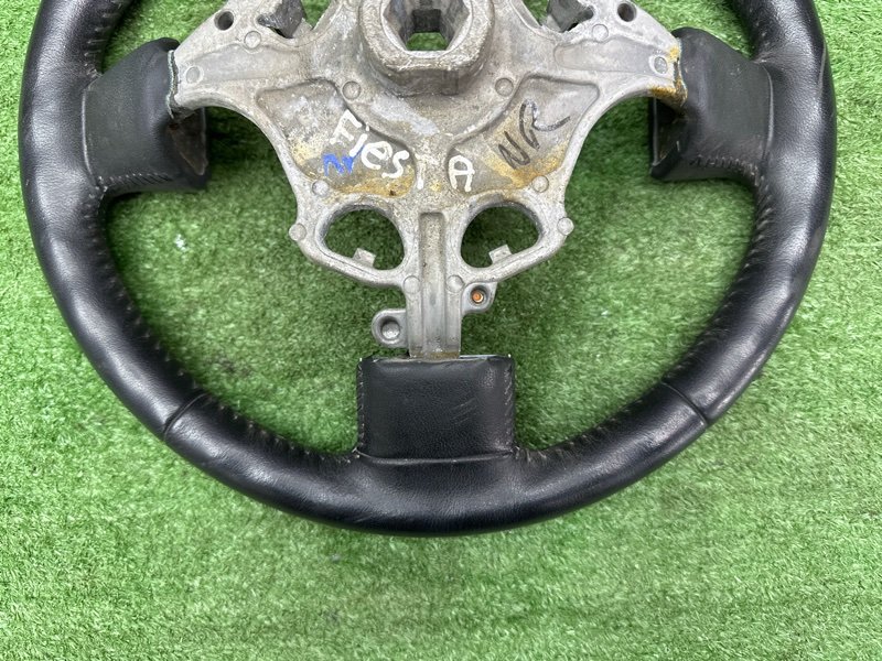 Рулевое колесо Ford Fiesta