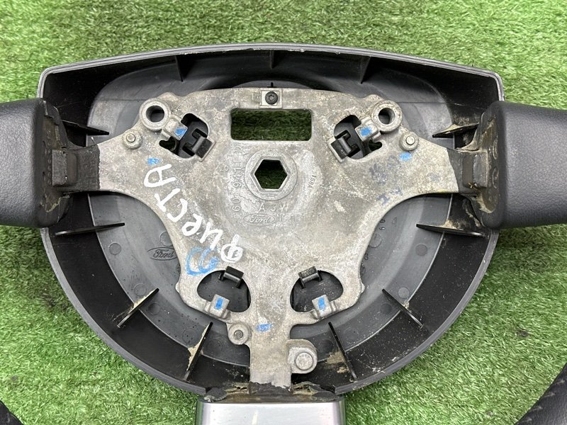 Рулевое колесо Ford Fusion