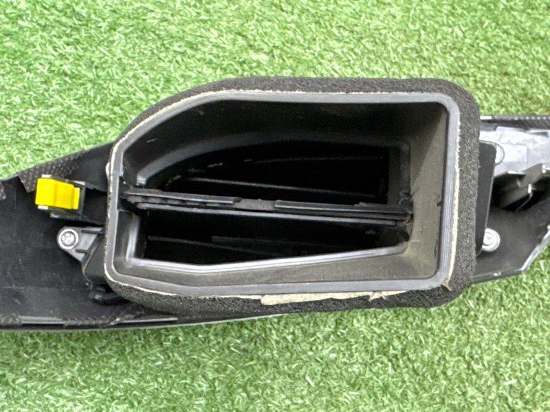 Накладка центральной консоли (торпеды) Hyundai i30