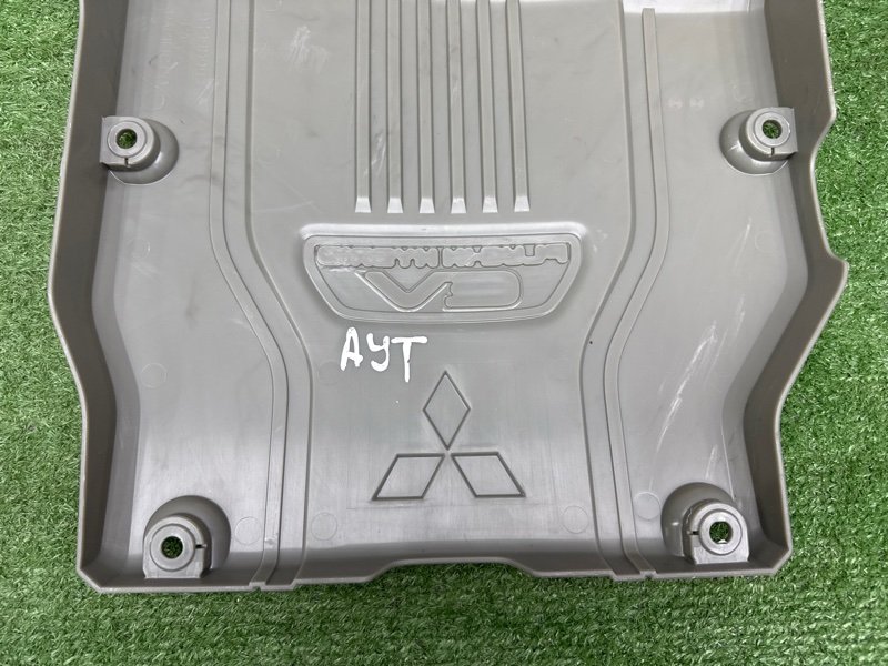 Декоративная крышка двигателя Mitsubishi Outlander 3
