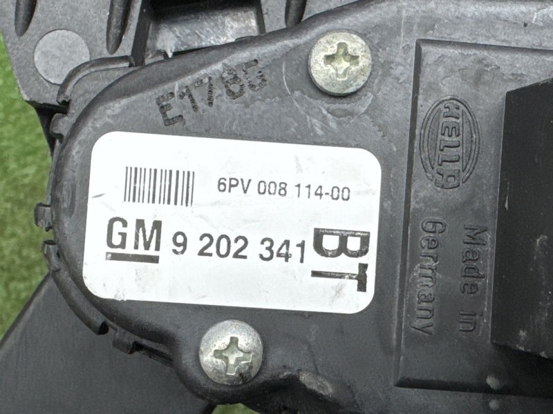 Педаль газа электронная Opel Zafira B