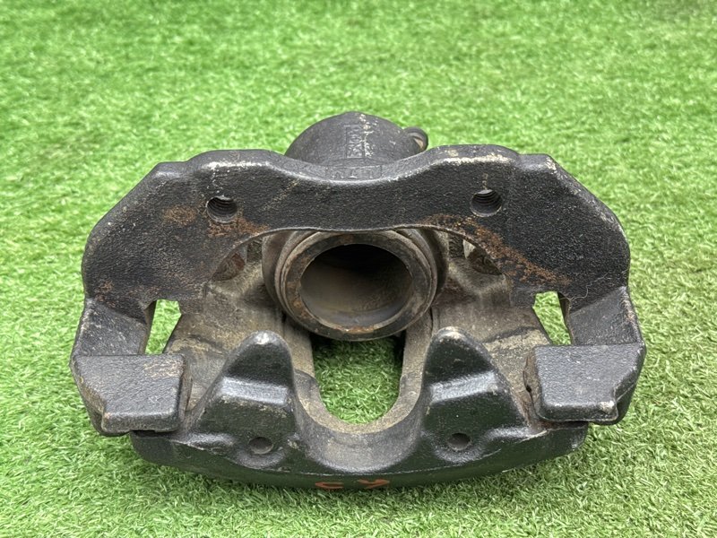 Суппорт тормозной Ford Focus 2