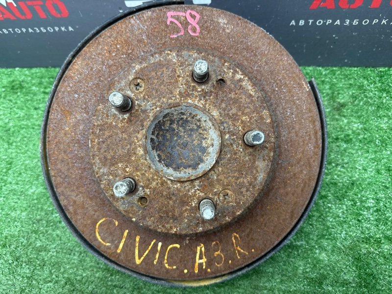 Кулак поворотный Honda Civic 4D