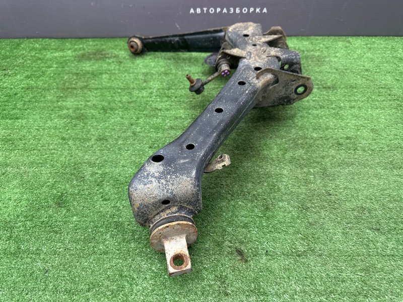 Кулак поворотный Honda Civic 4D