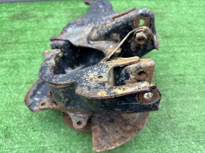Кулак поворотный Ford Focus 2