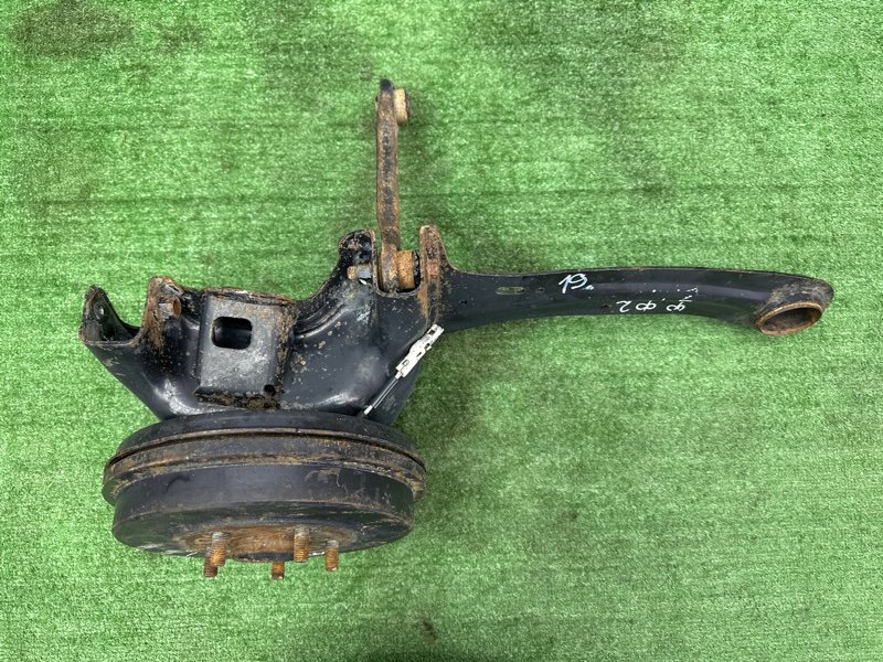 Кулак поворотный Ford Focus 2