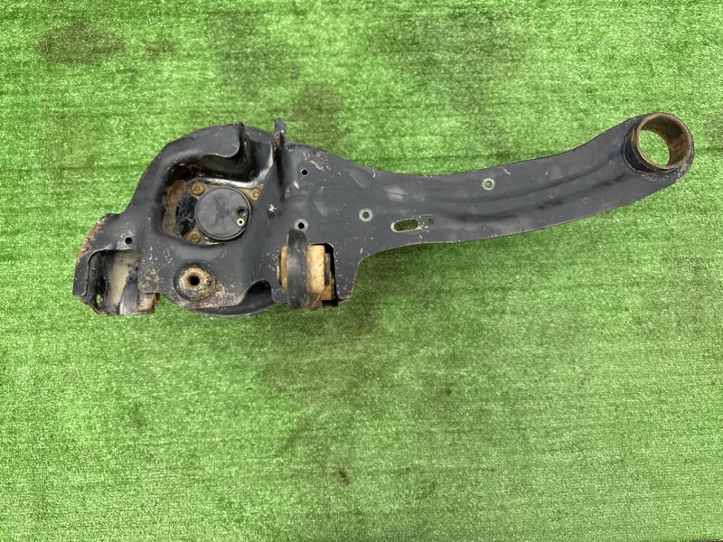 Кулак поворотный Ford Focus 2