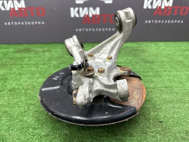 Кулак поворотный Honda Civic 4D