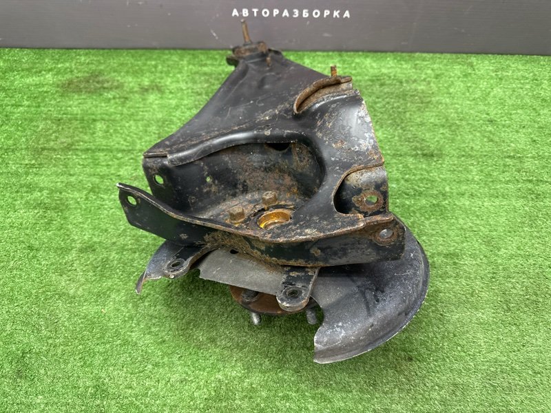 Кулак поворотный Mitsubishi Outlander 3