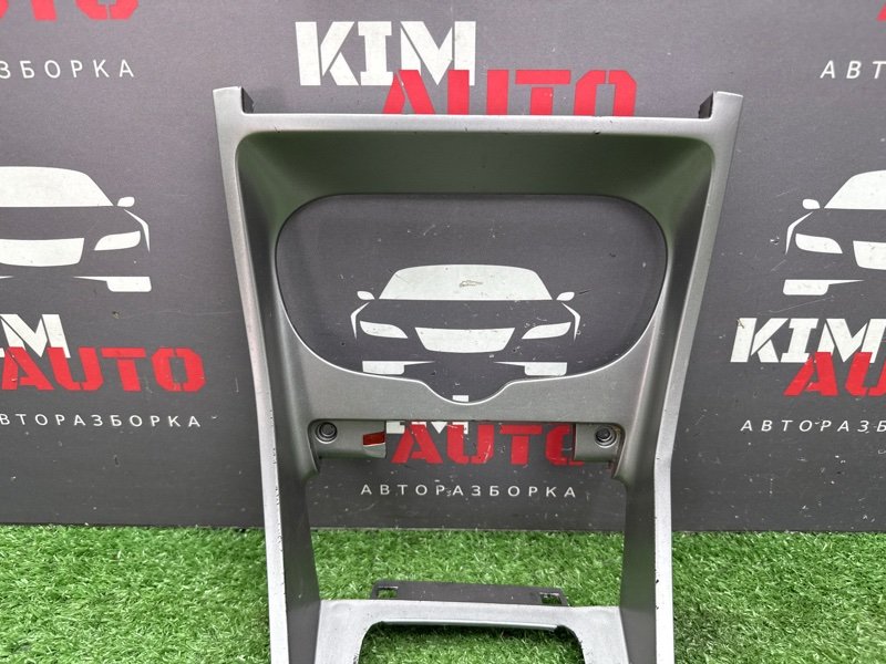 Накладка центральной консоли Peugeot 307