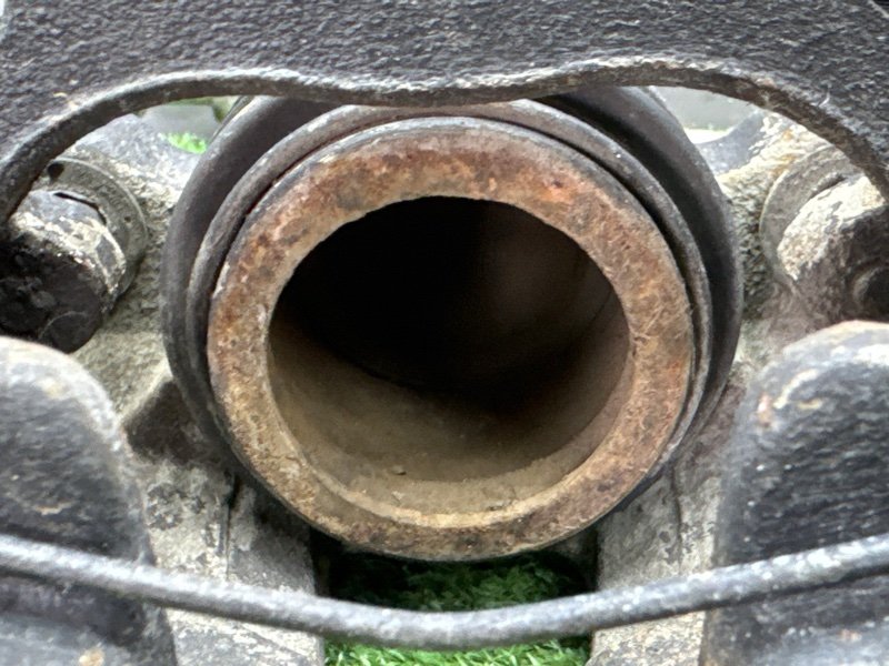 Суппорт тормозной Ford Focus 2