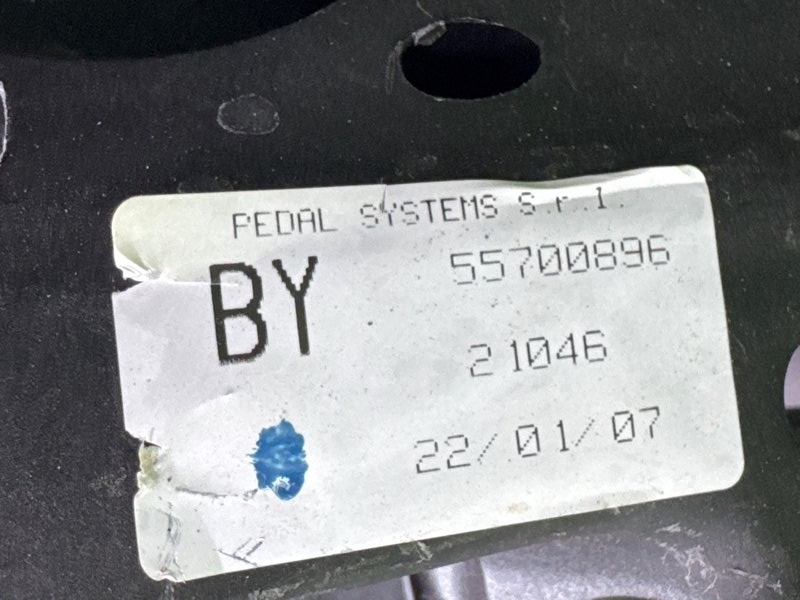 Педаль Opel Corsa D