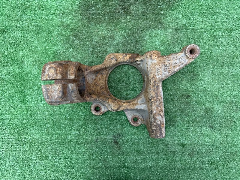 Кулак поворотный Ford Mondeo 3