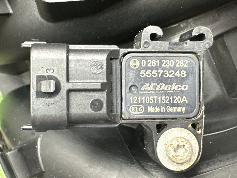 Коллектор впускной Opel Astra J