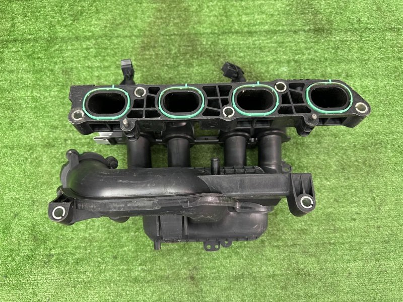Коллектор впускной Ford Focus 2