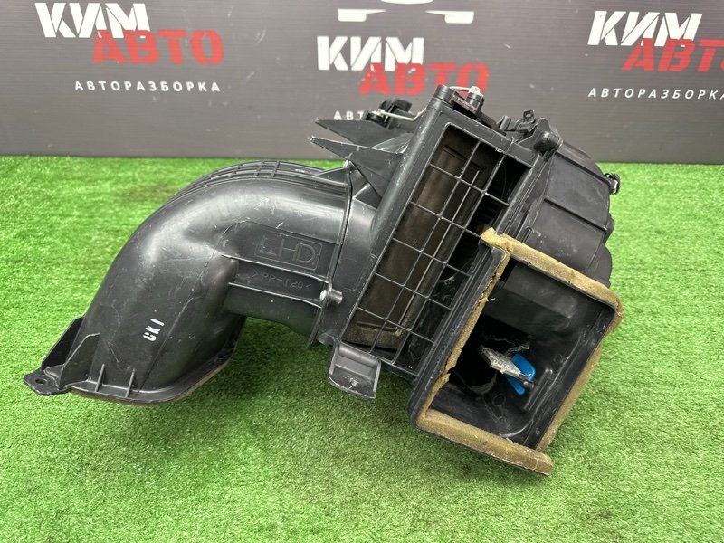 Мотор печки с корпусом Hyundai Getz